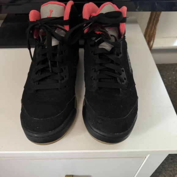Air Jordan 5 Retro GS 'Black Alarming’ - Picture 7 of 11